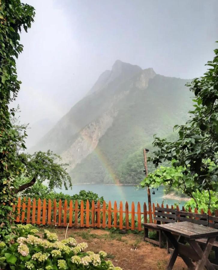 Neomalsore Agrotourism, Komani Lake Hotel Bagian luar foto