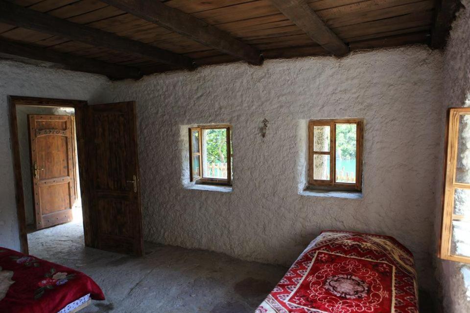 Neomalsore Agrotourism, Komani Lake Hotel Bagian luar foto